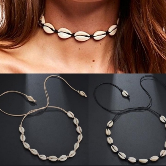 Jewelry - Super Cute and Beachy Shell Necklace in Black